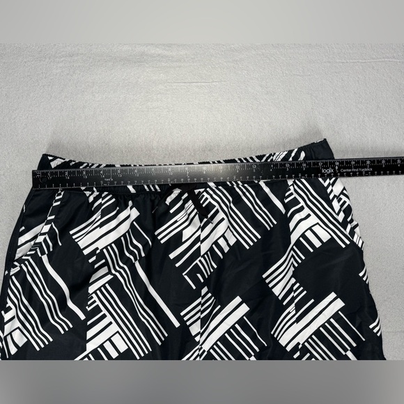 Slazenger Performance Athletic Golf Black / White Geometric Skort XL - Picture 2 of 9